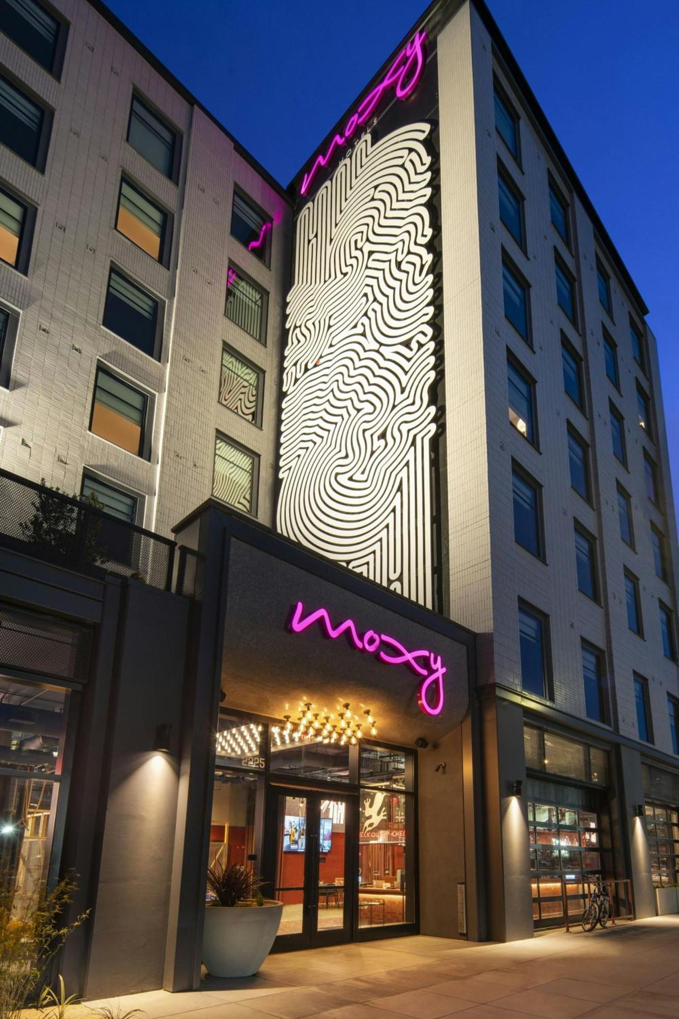Moxy Oakland Uptown Hotel Exterior photo